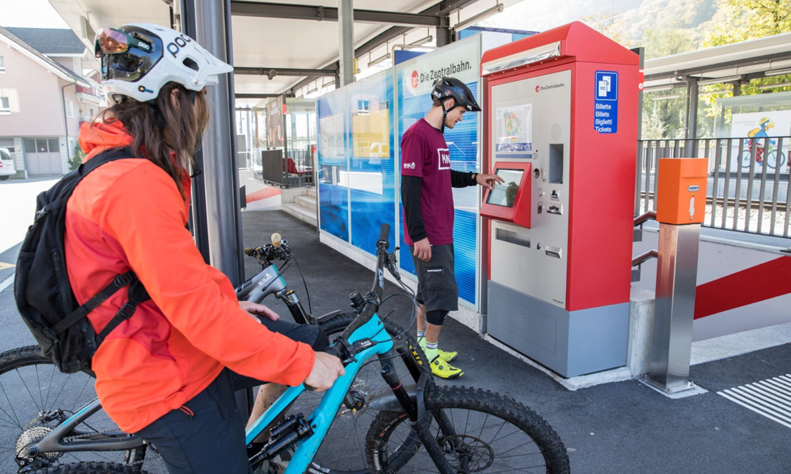 Shuttle Service & Luggage Service