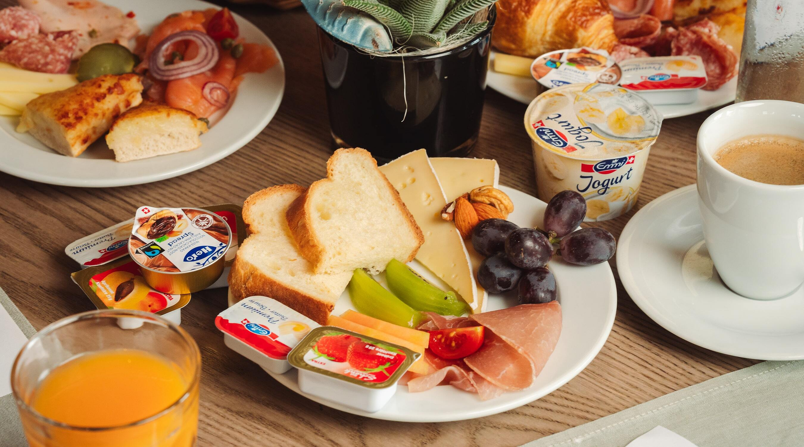 CHA 250605 Sonntagsbrunch 12 min